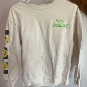 I am selling this super cute stay smiling sweatshirt😁